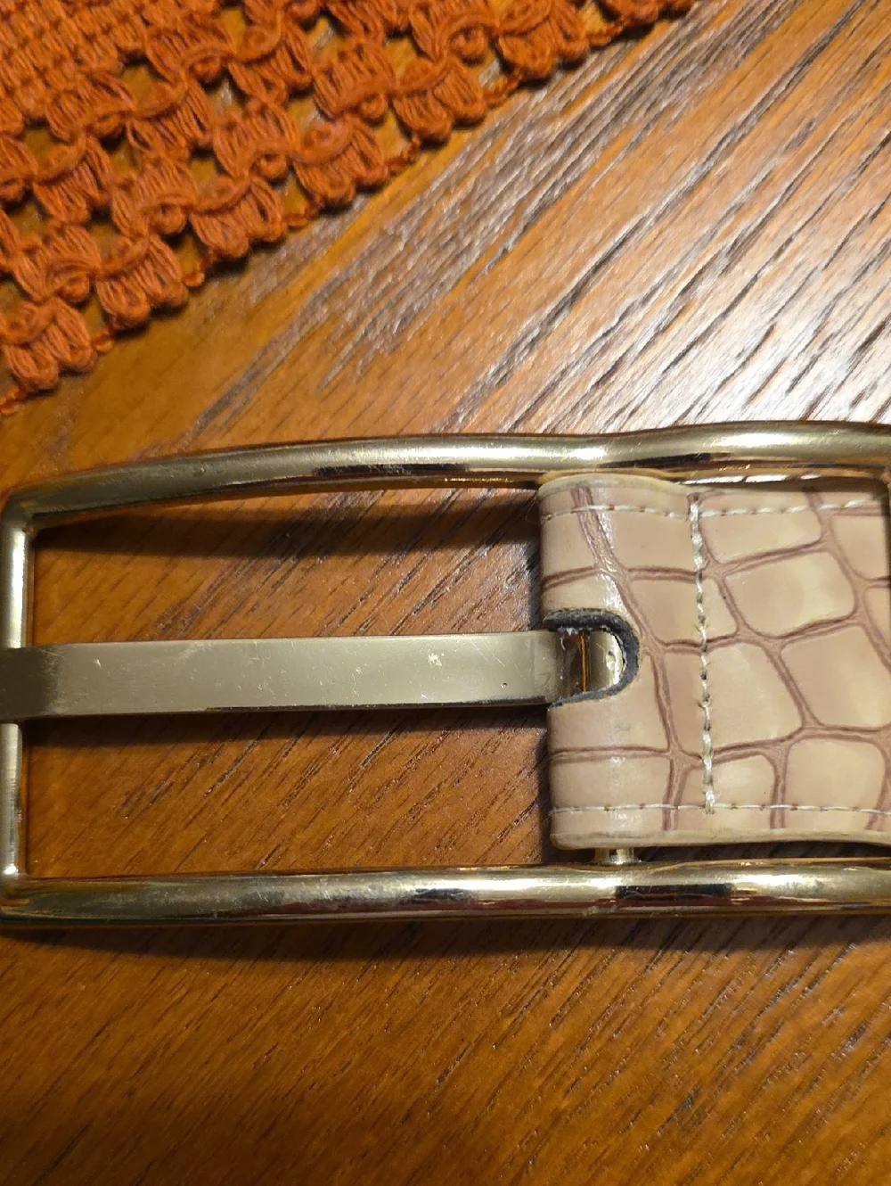 Vintage Wide Beige Croc-Embossed Elastic Cinch Belt - Gold Buckle